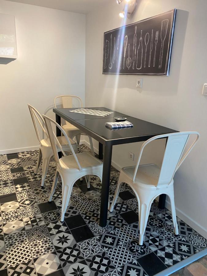 Studio Duplex Avec Spa Et Cour Privee Bonnelles Exteriör bild