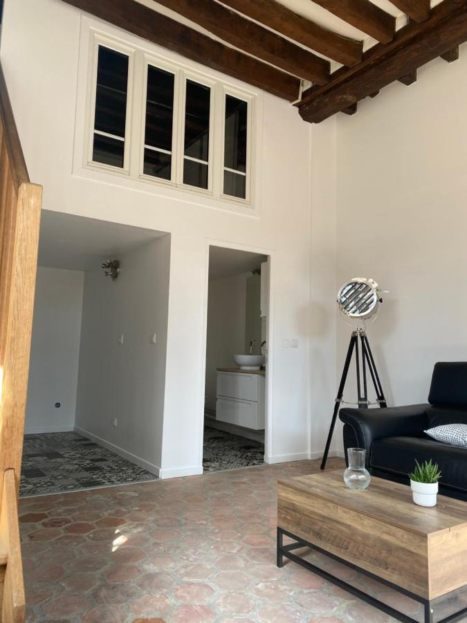 Studio Duplex Avec Spa Et Cour Privee Bonnelles Exteriör bild